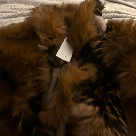 AKIRA TELLURIDE FAUX FUR IN BROWN Size L/XLL/XL - Picture 4 of 6